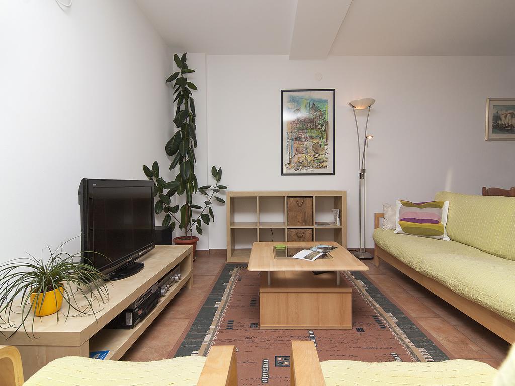 Apartments Ceja Near Sea Medulin Chambre photo