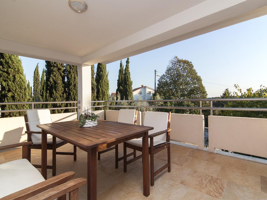 Apartments Ceja Near Sea Medulin Chambre photo
