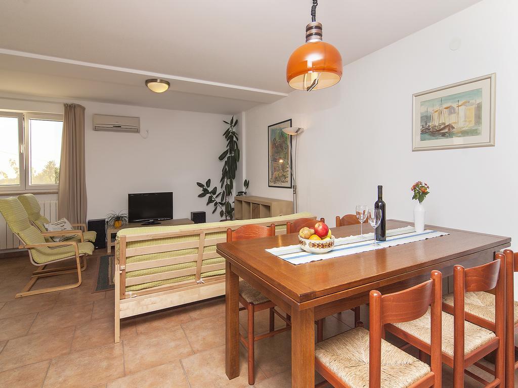 Apartments Ceja Near Sea Medulin Extérieur photo