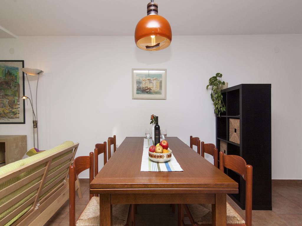 Apartments Ceja Near Sea Medulin Chambre photo