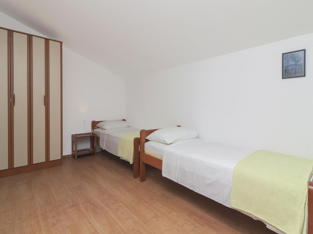 Apartments Ceja Near Sea Medulin Chambre photo