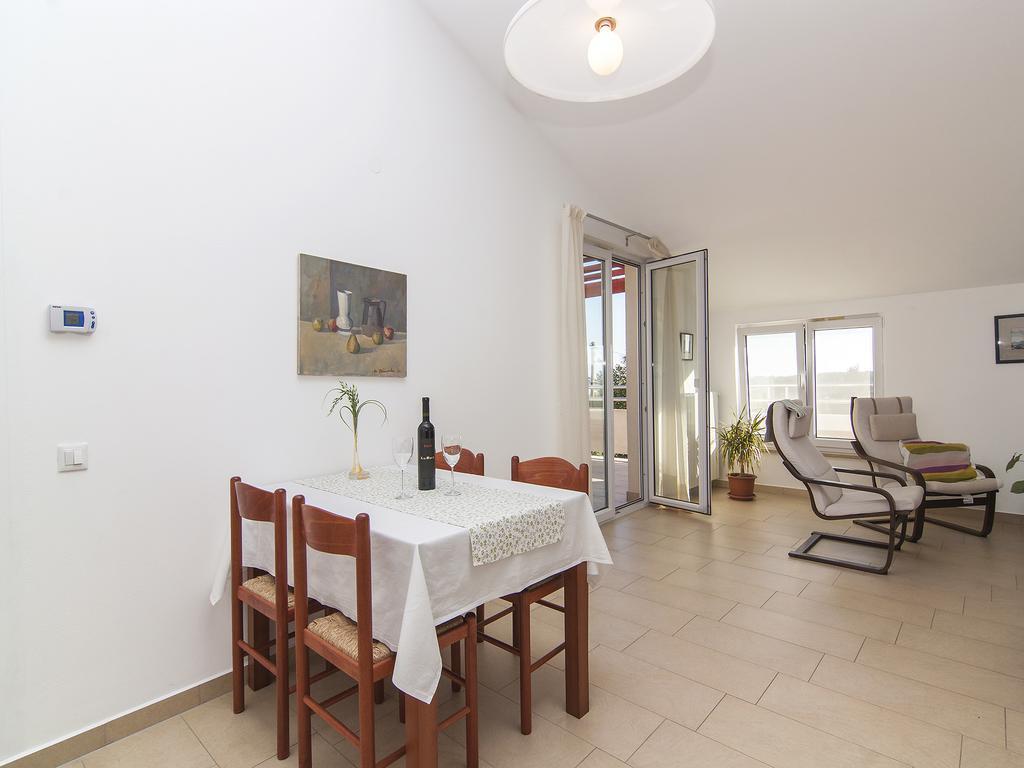 Apartments Ceja Near Sea Medulin Chambre photo