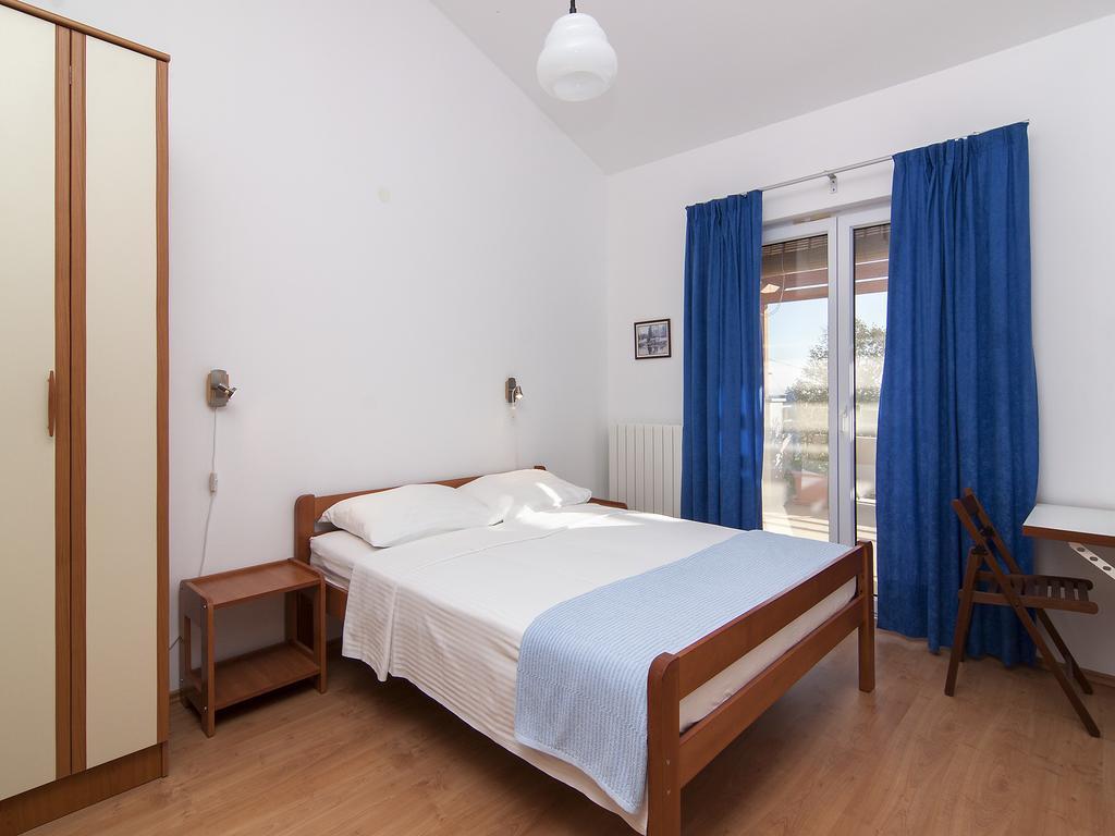 Apartments Ceja Near Sea Medulin Chambre photo