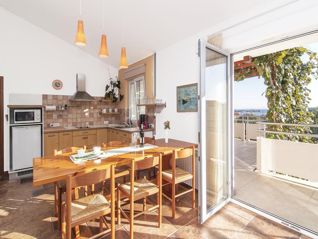 Apartments Ceja Near Sea Medulin Chambre photo